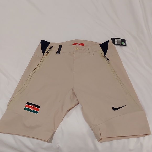 NWT Nike Tech Woven shorts - Picture 5 of 7